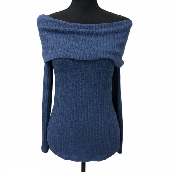 Potter's Pot Tops - Potters Pot off shoulder blue long sleeve